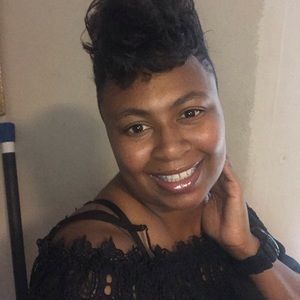 Meet your Posher, Naila